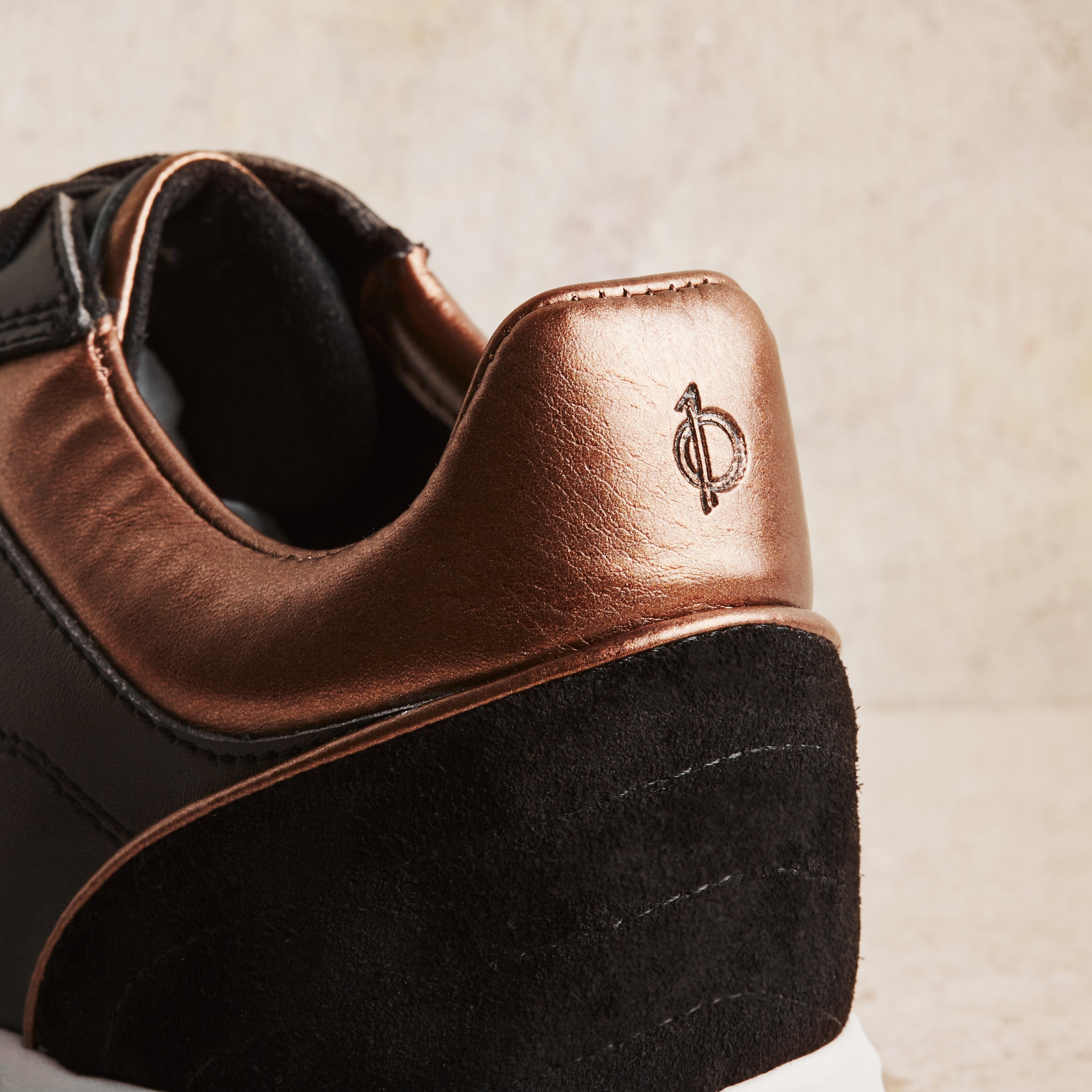 Black Dominio Turf – UNOZERO